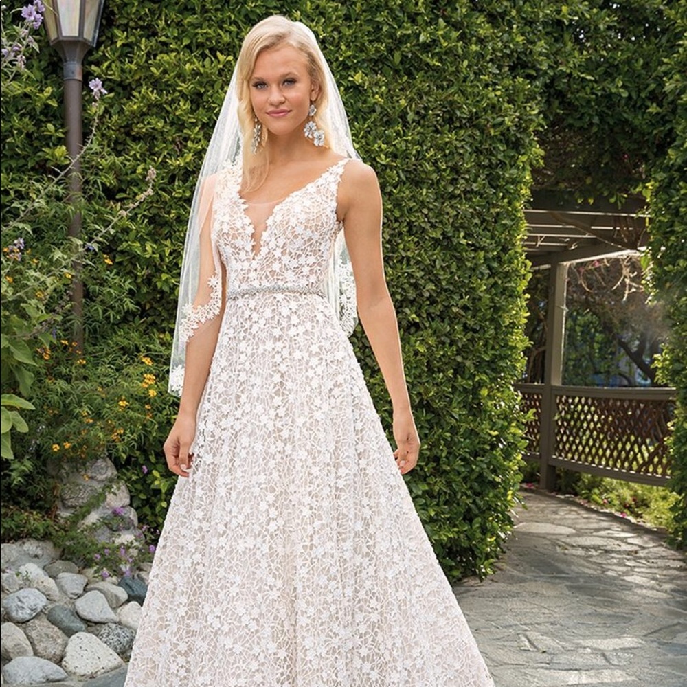 Liliana by Casablanca Bridal NEW UNALTERED